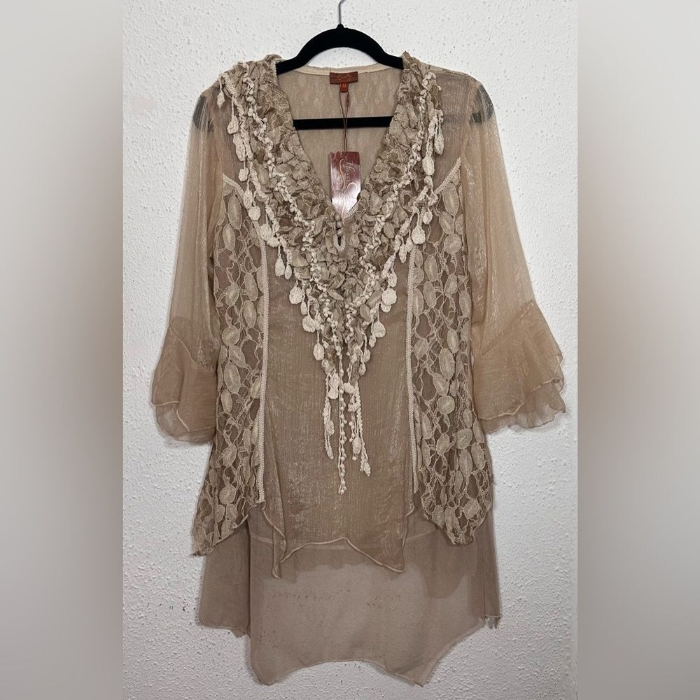NWT Scully Layered Mesh Tan Tunic Top Ruffled Flutter Sleeve Blouse sz Medium